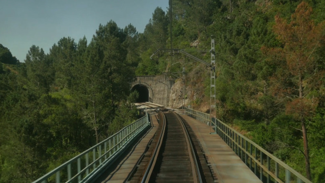Confrontar a Ribeira Sacra III:'Otro tren'