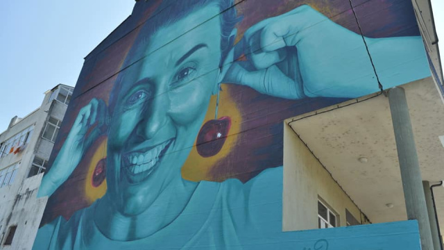 Novos murais para embelecer e reivindicar o coidado das fachadas